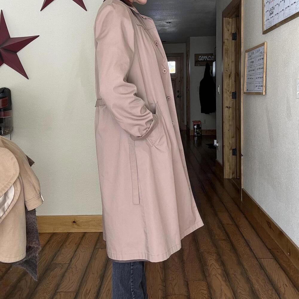 Vintage London Fog trench coach with belt - Picture 2 of 7